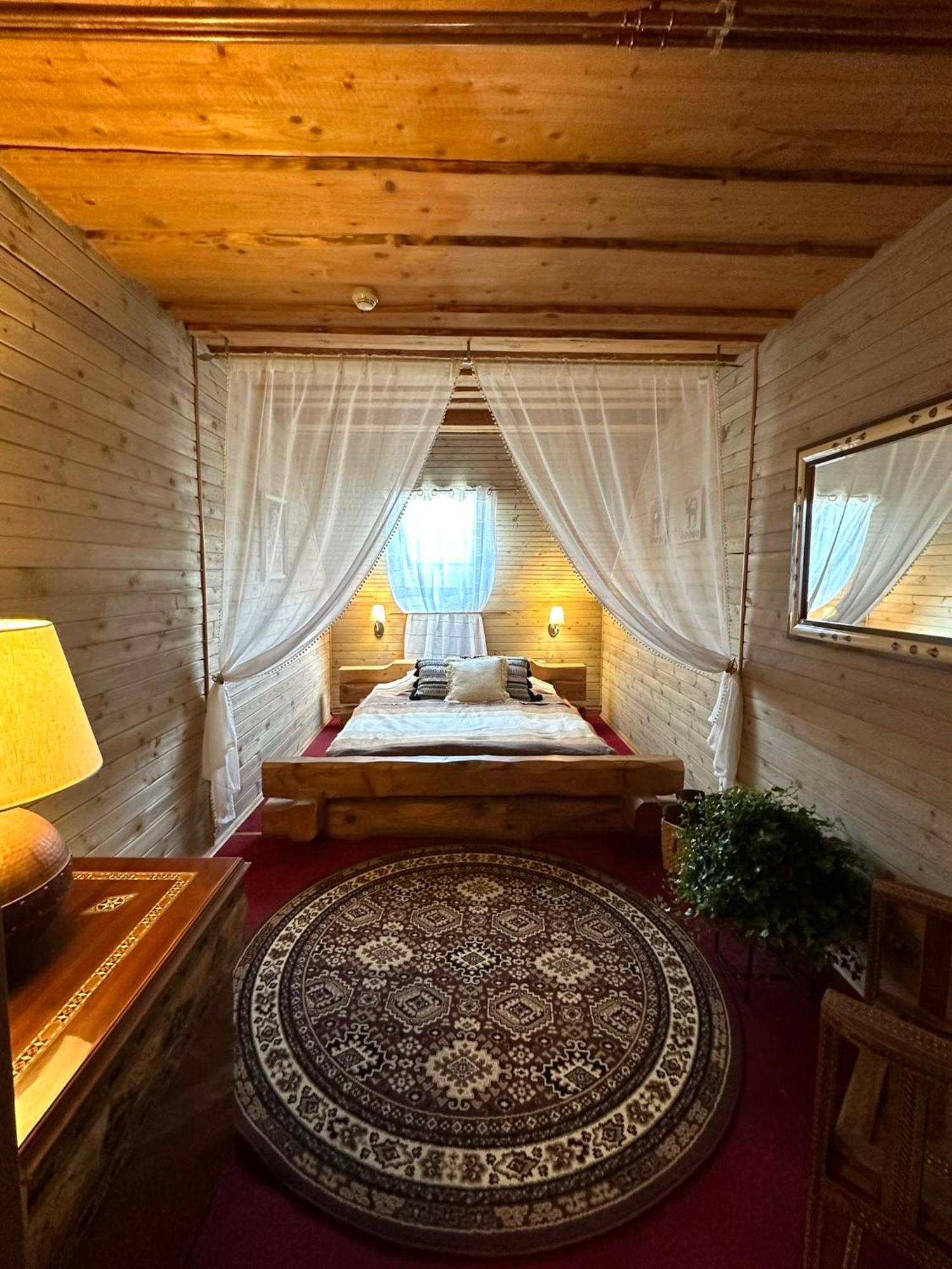 Raksi Hotel Cēsis Екстериор снимка